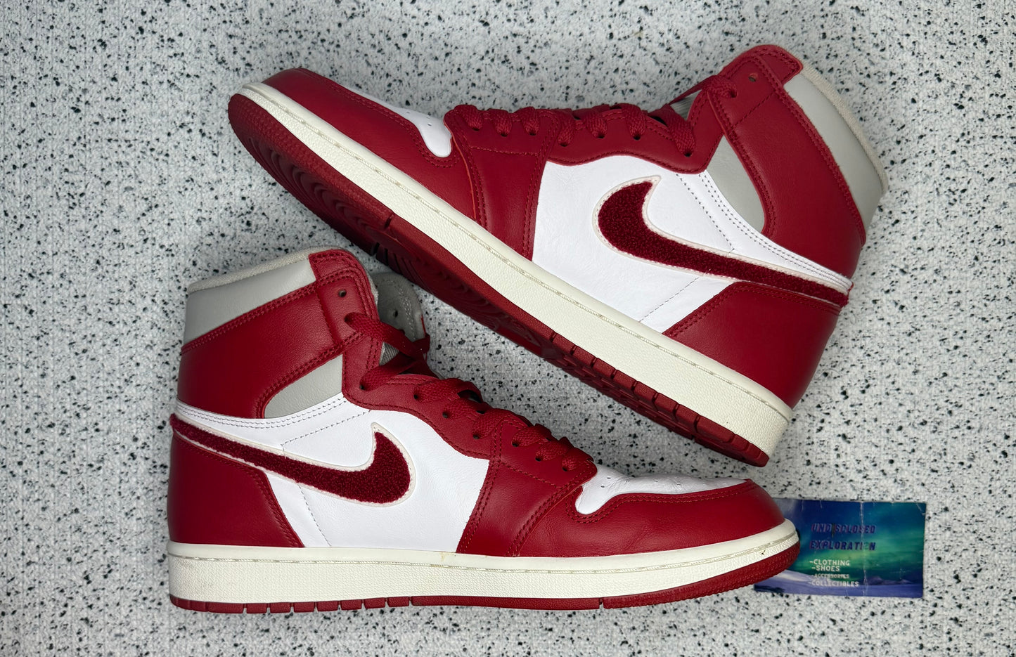 Jordan 1 Chenille 10 Men/11.5 Women “Preowned”