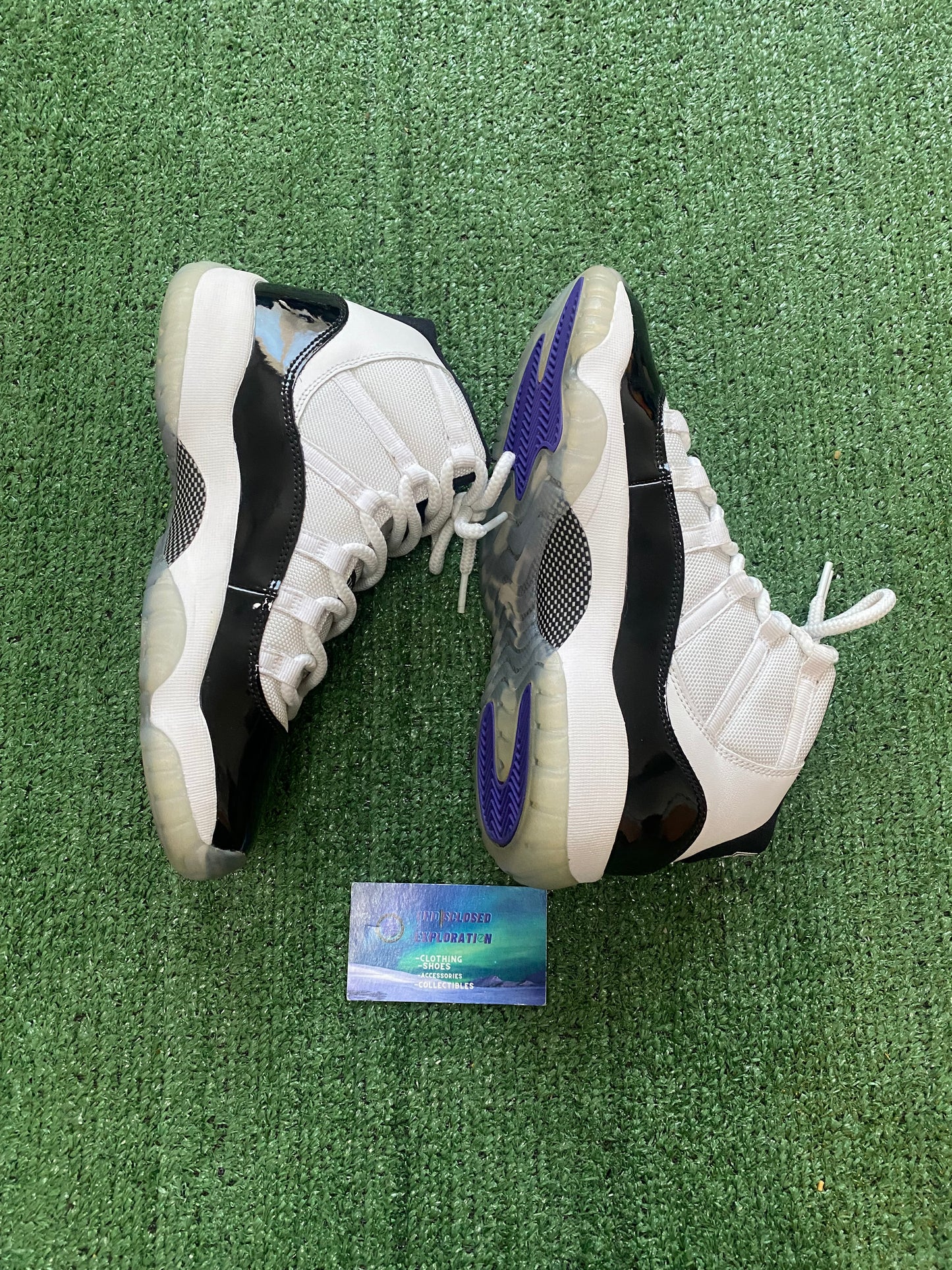 Jordan 11 Concord size 6youth/7.5women