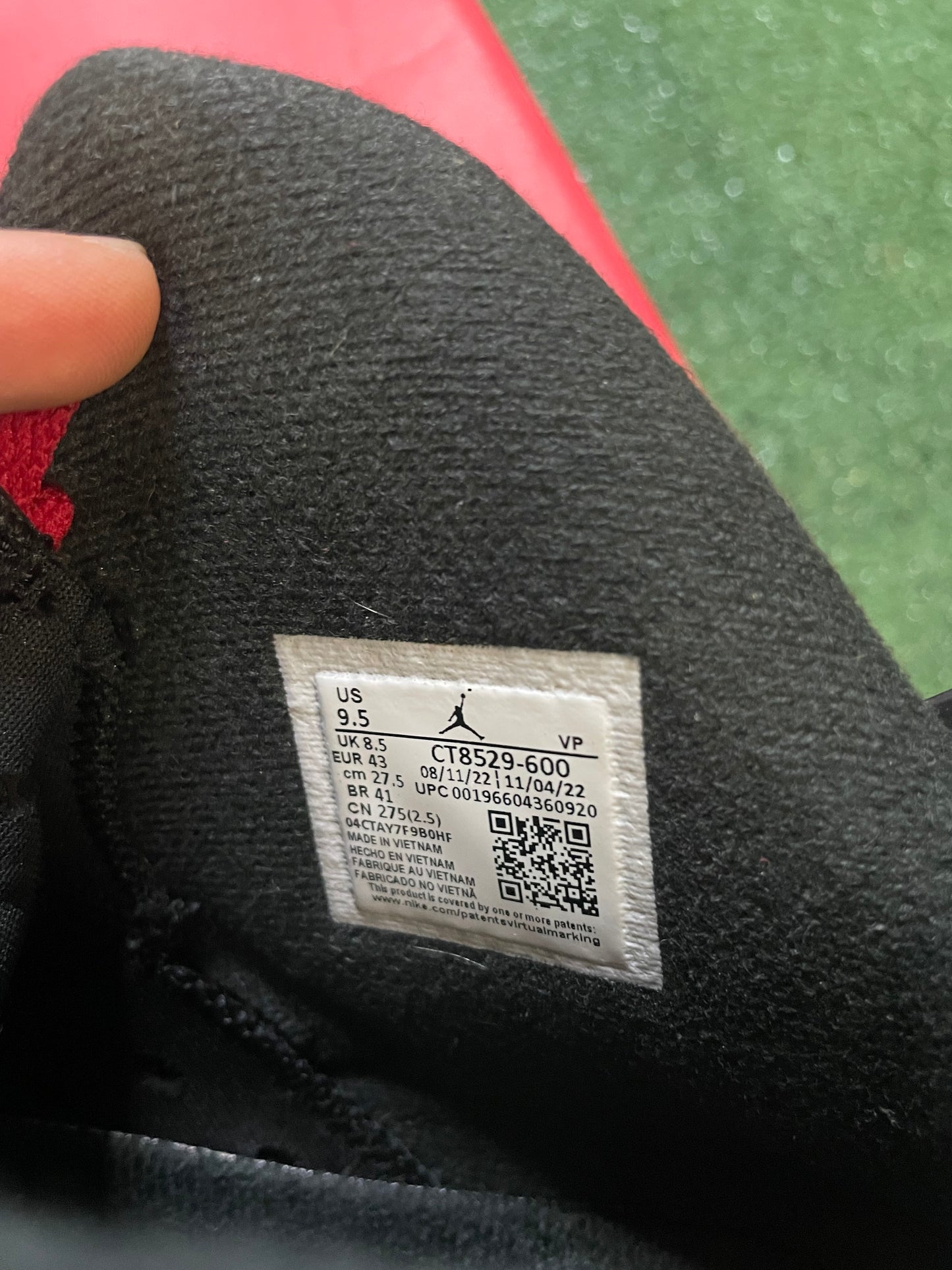 Air Jordan 6 Retro Toro bravo size 9.5men/11women