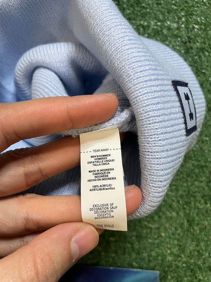 Under Armour halftime light blue beanie
