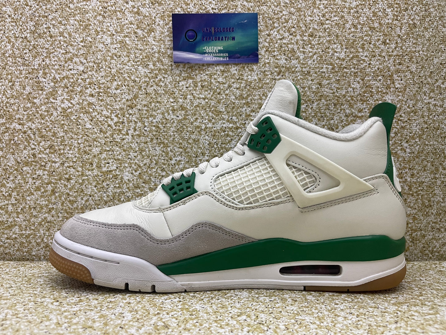 Jordan 4 Pine Green 9.5 Men/11 Women “Preowned”