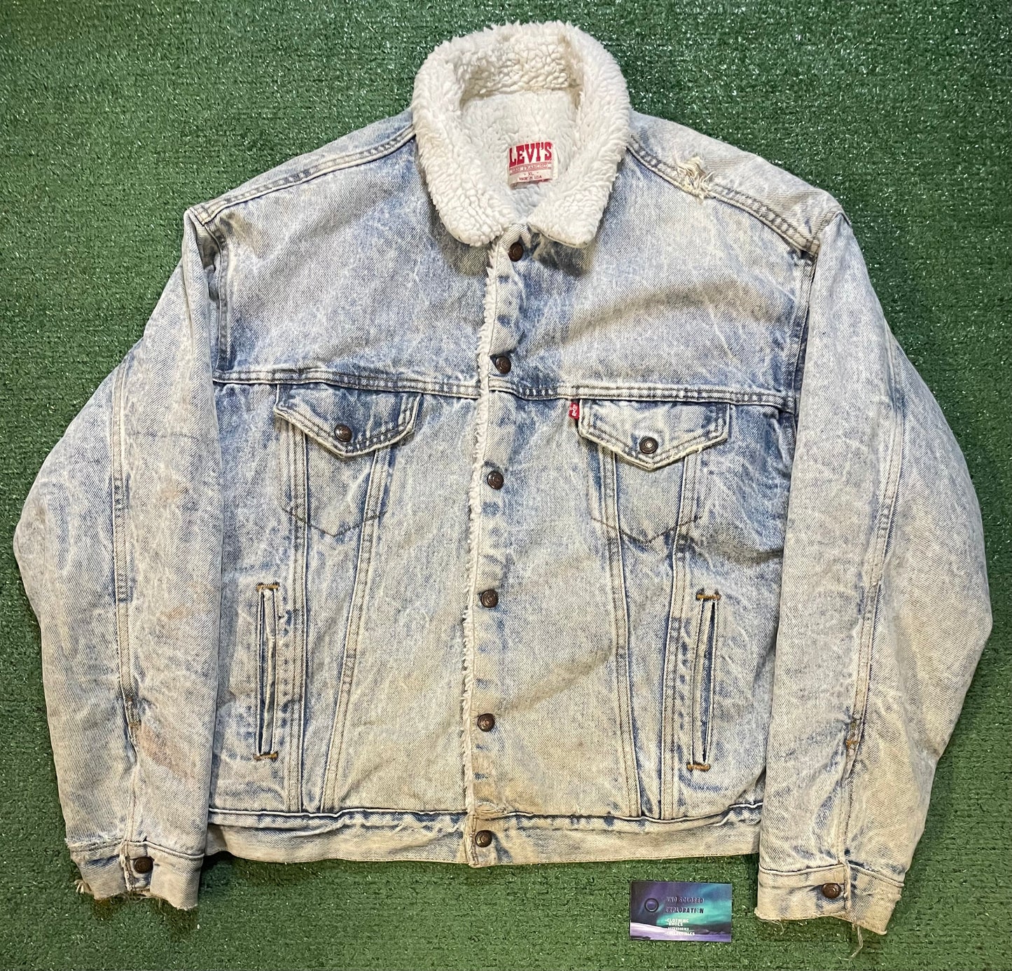 Vintage 1980s Levi’s light wash Sherpa jean jacket