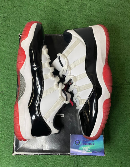 Jordan 11 low concord bred size 10men/11.5women