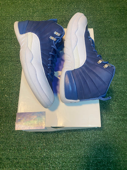 Jordan 12 indigo size 10men/11.5women