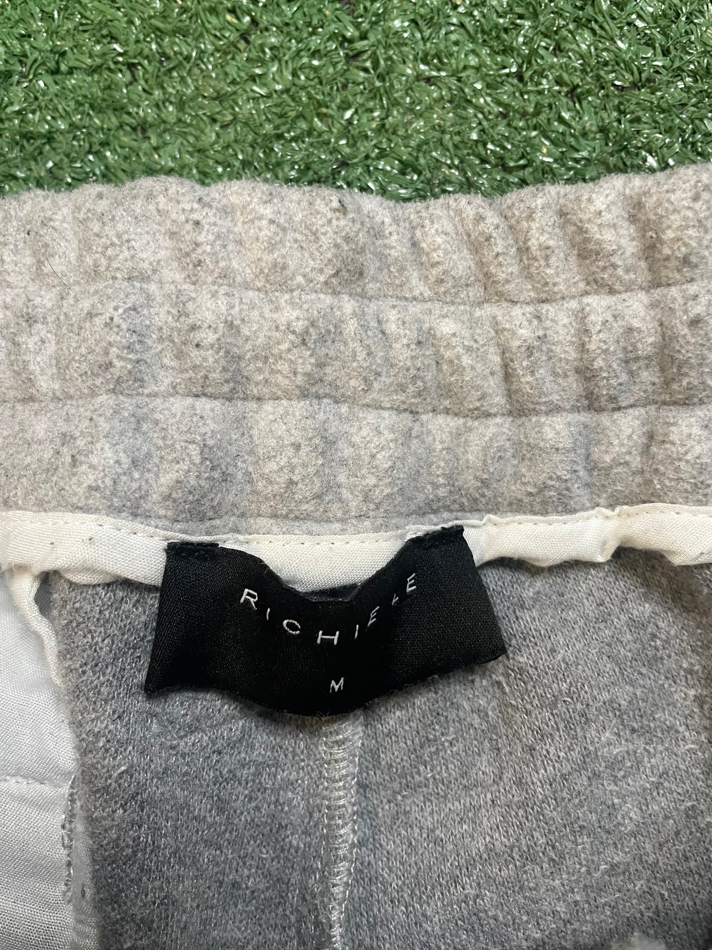 Richie Le grey pants