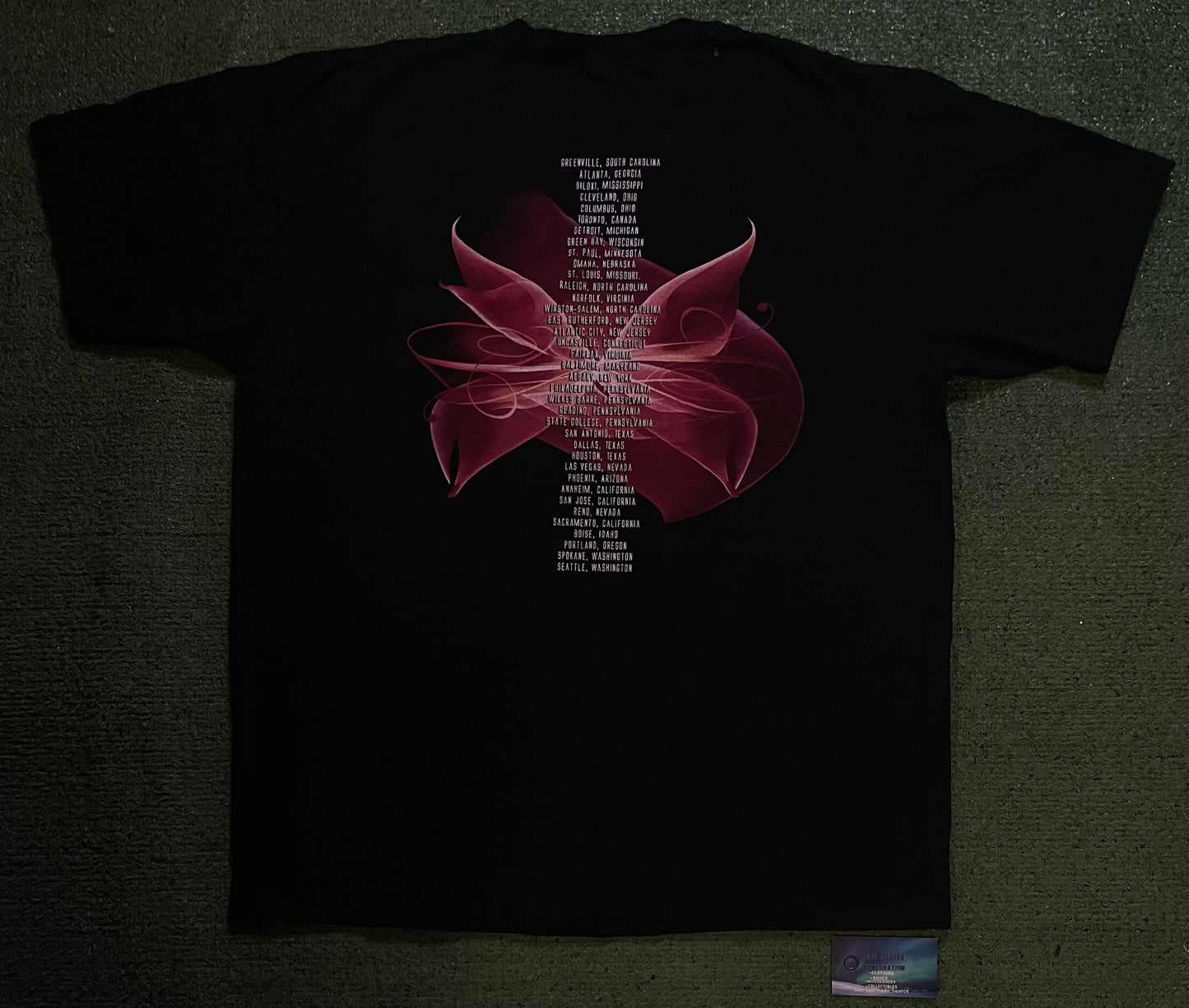Vintage 2000s Dolly Parton tour tee