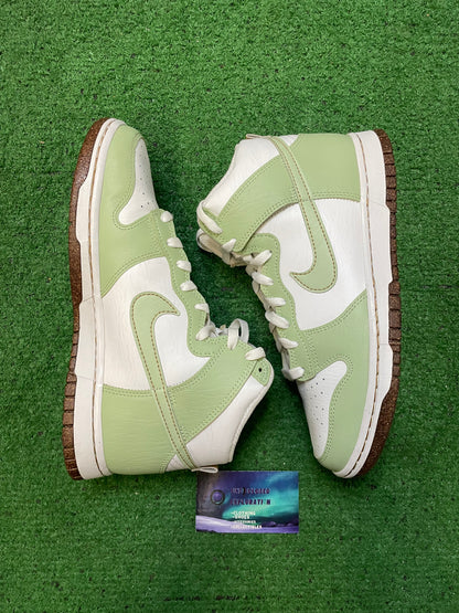 Nike Dunk high inspected by swoosh 8men/9.5women