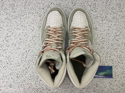 Jordan 1 Seafoam 10.5 Men/12 Women “Preowned”