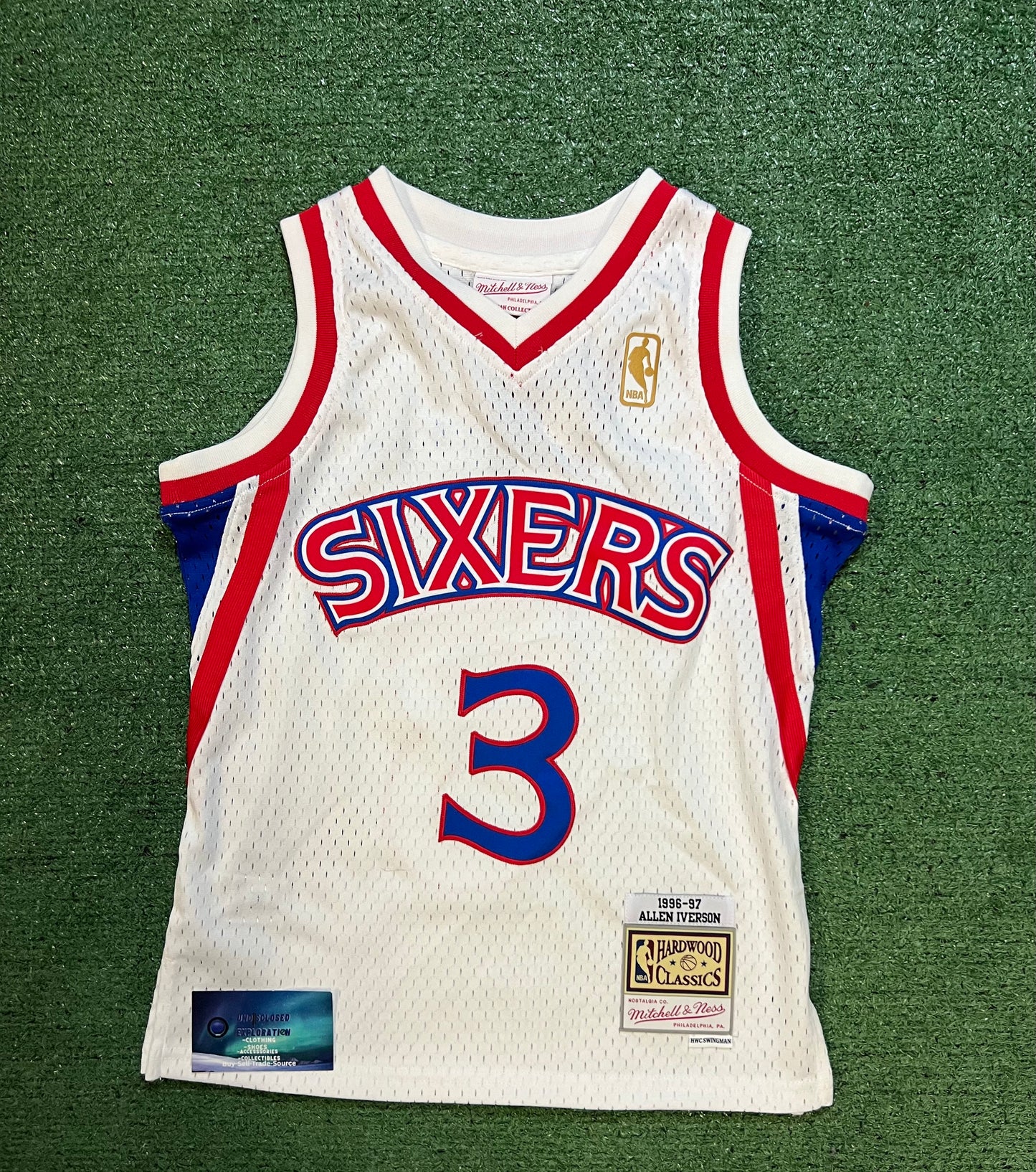 Mitchell & Ness Philadelphia 76ers Allen Iverson 1996-97 Hardwood Classics Swingman  youth jersey