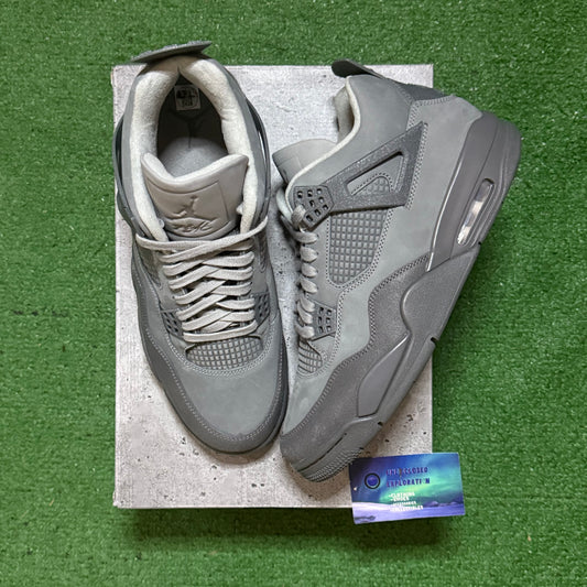 Jordan 4 Wet Cement 10.5 Men/12 Women “Preowned”