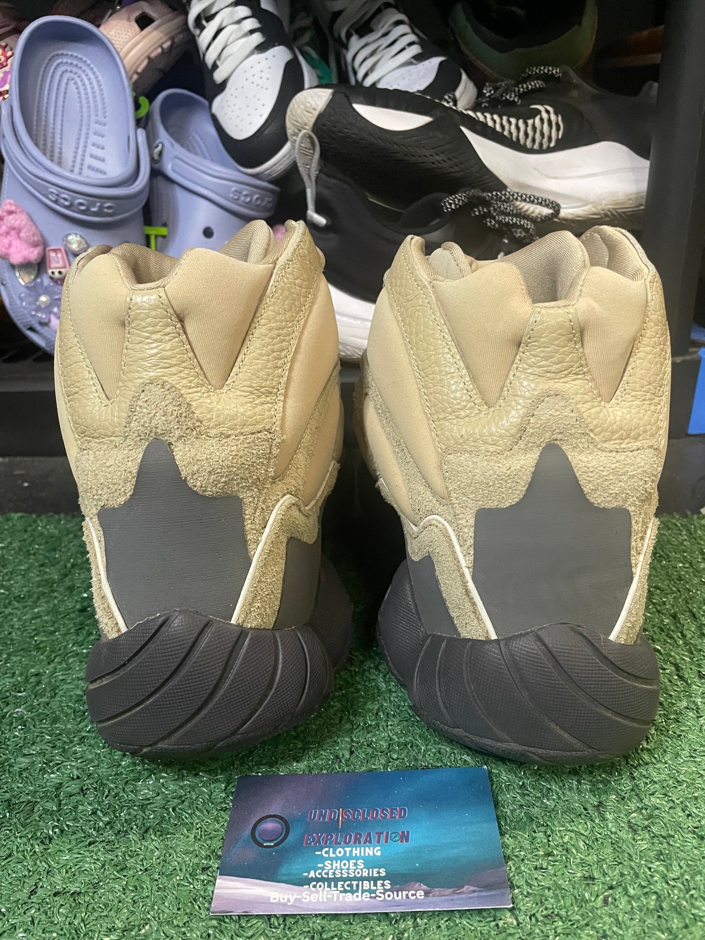 Adidas Yeezy 500 wakaran size 12men/13.5women