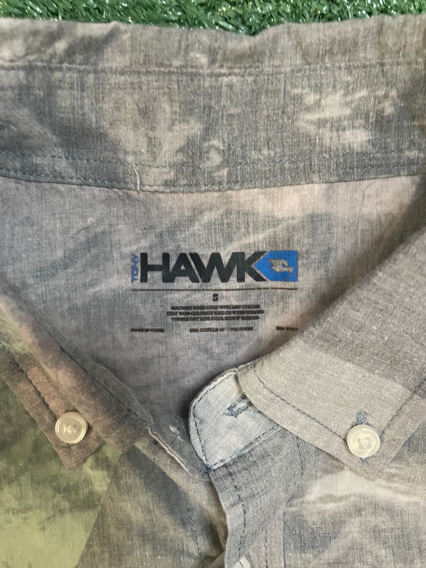 Vintage Camo Tony Hawk button up tee