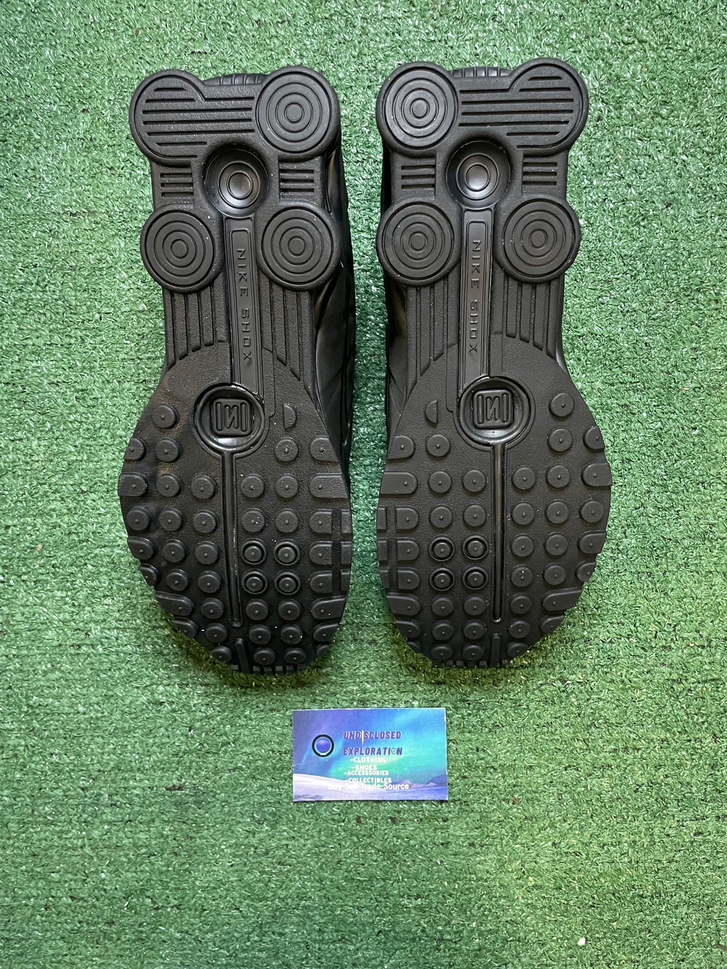 Nike Shox R4 triple black