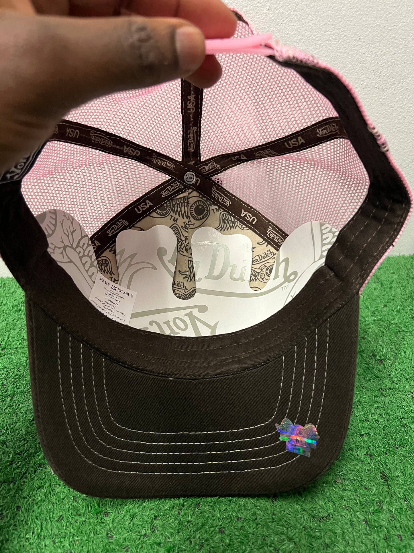 Von Dutch pink and brown hat