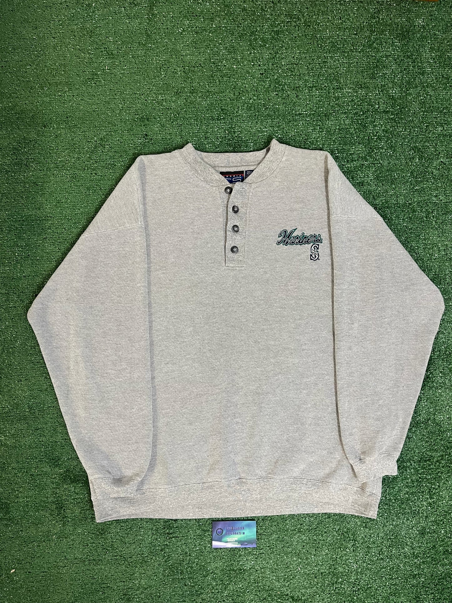 Vintage 1990s  seattle mariners embroidered long sleeve button up tee