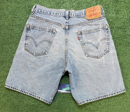 Vintage Levi 550 light wash jeans