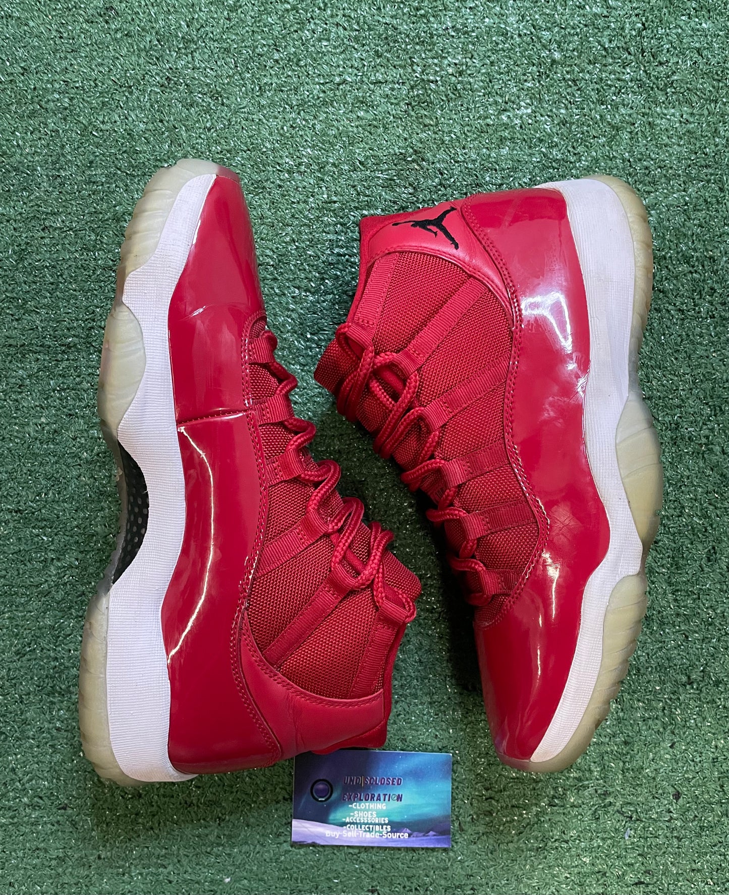 Air Jordan 11 win like 96 size 11men/12.5women