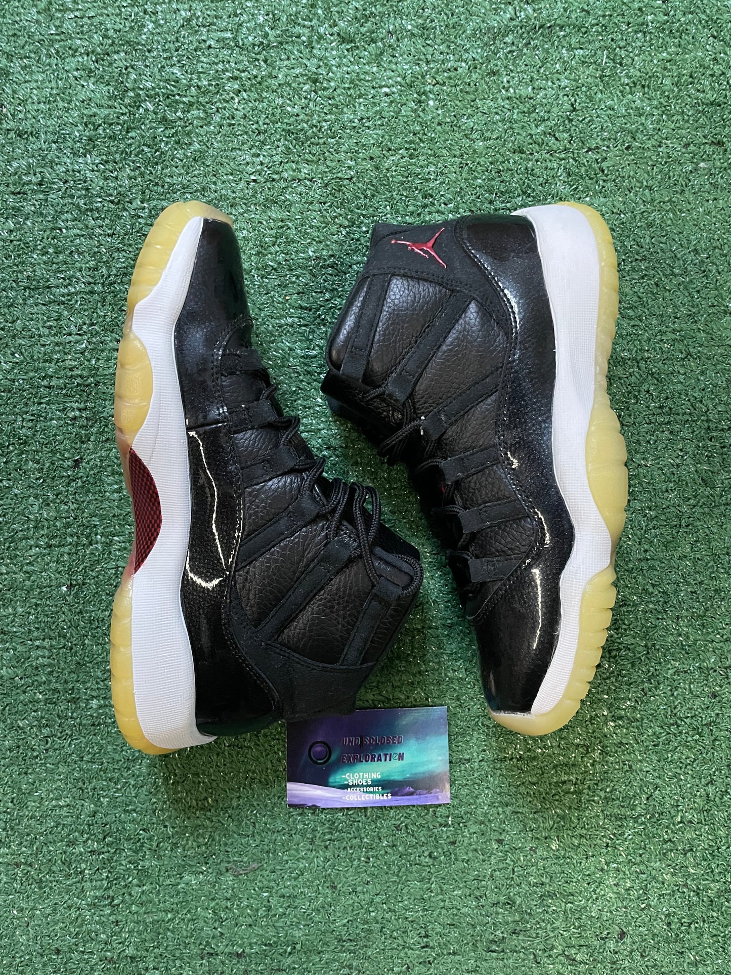 Jordan 11 72-10 size 6youth/7.5women