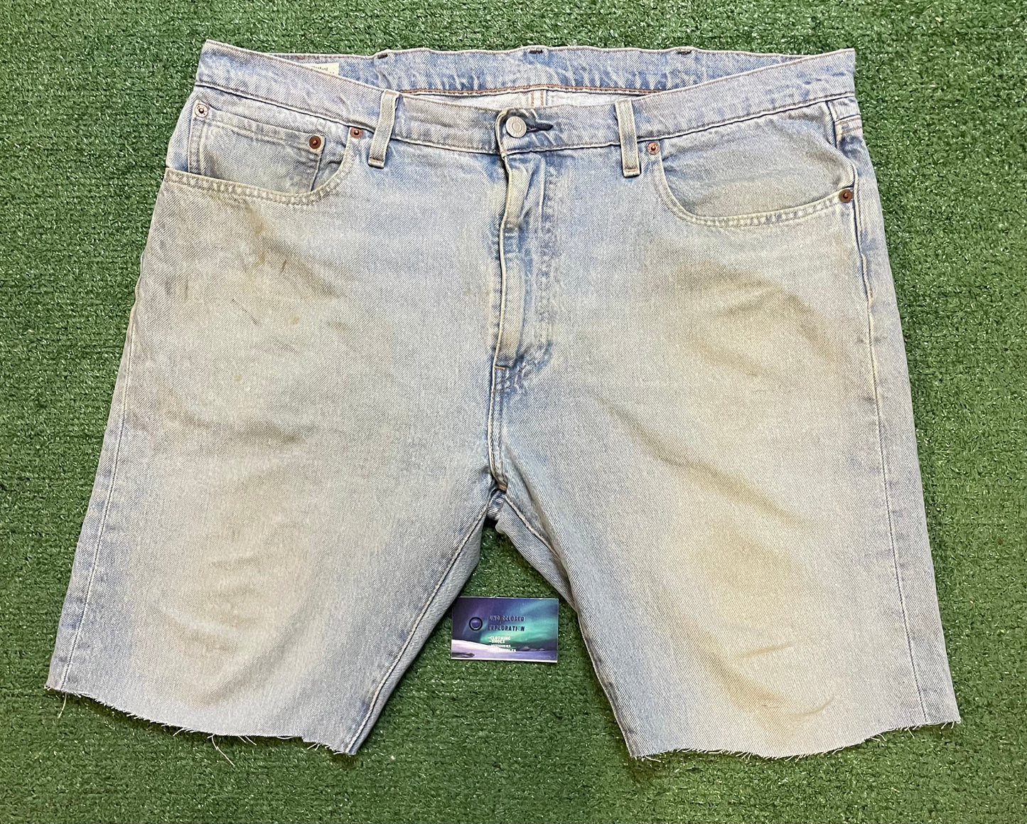 Levi light wash Jean shorts