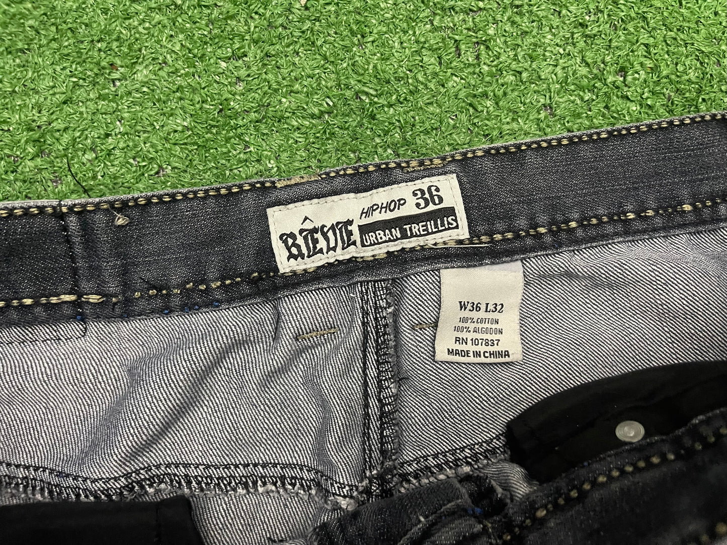 Vintage Y2K Reve Jeans