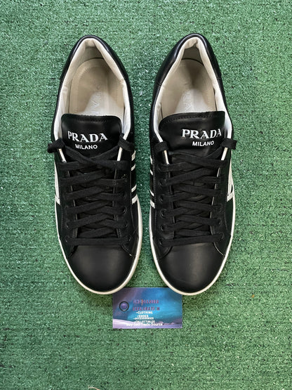 Prada downtown black and white size 9.5men/11women