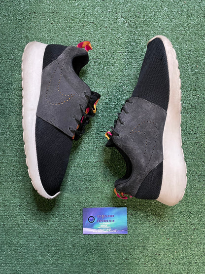 Nike Roshe Run dark charcoal size 9.5men/11women