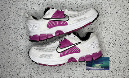 Nike Vomero Hot Fuchsia 5 Youth/6.5 Women “Preowned”