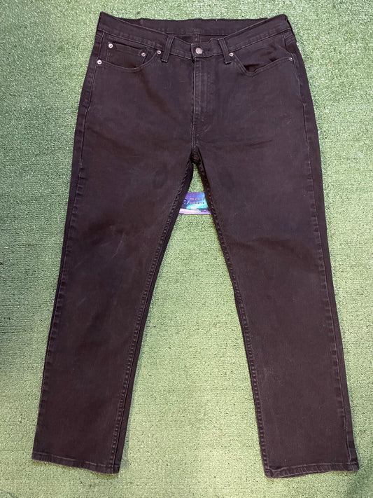 Levi 514  black denim jeans