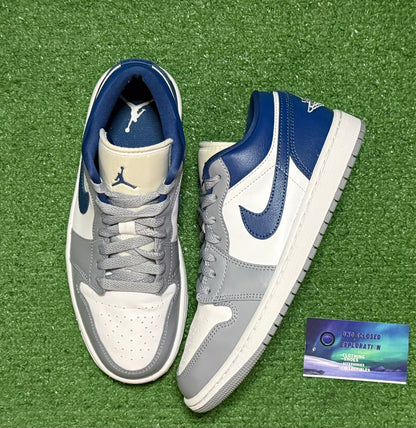 Jordan 1 Low French Blue 7 Men/8.5 Women “Preowned”