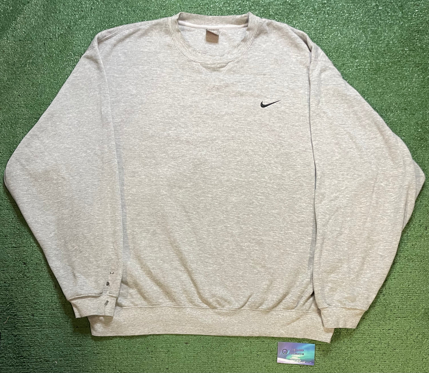 Vintage 2000s Nike grey swoosh crewneck