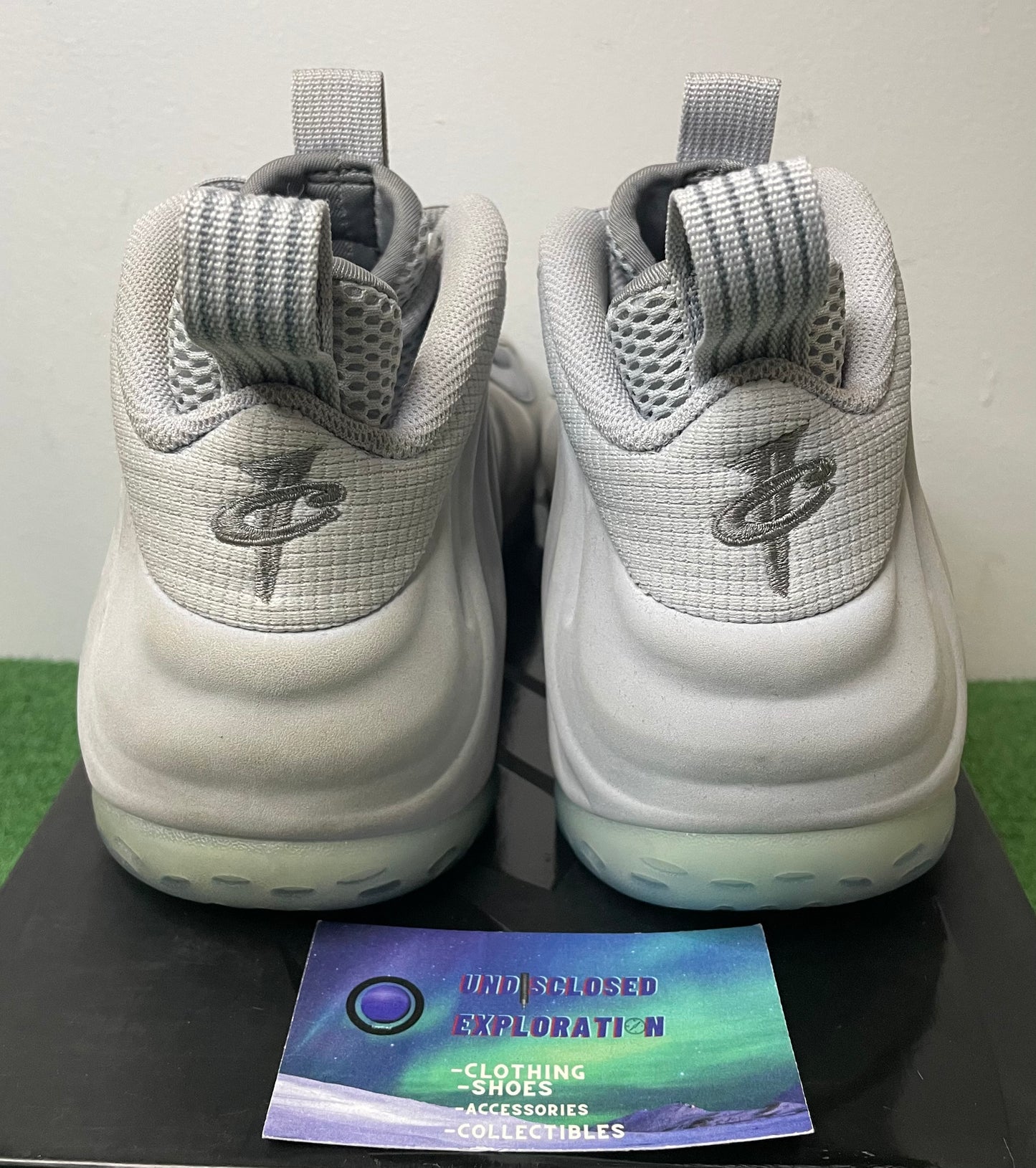 Nike foamposite wolf grey suede