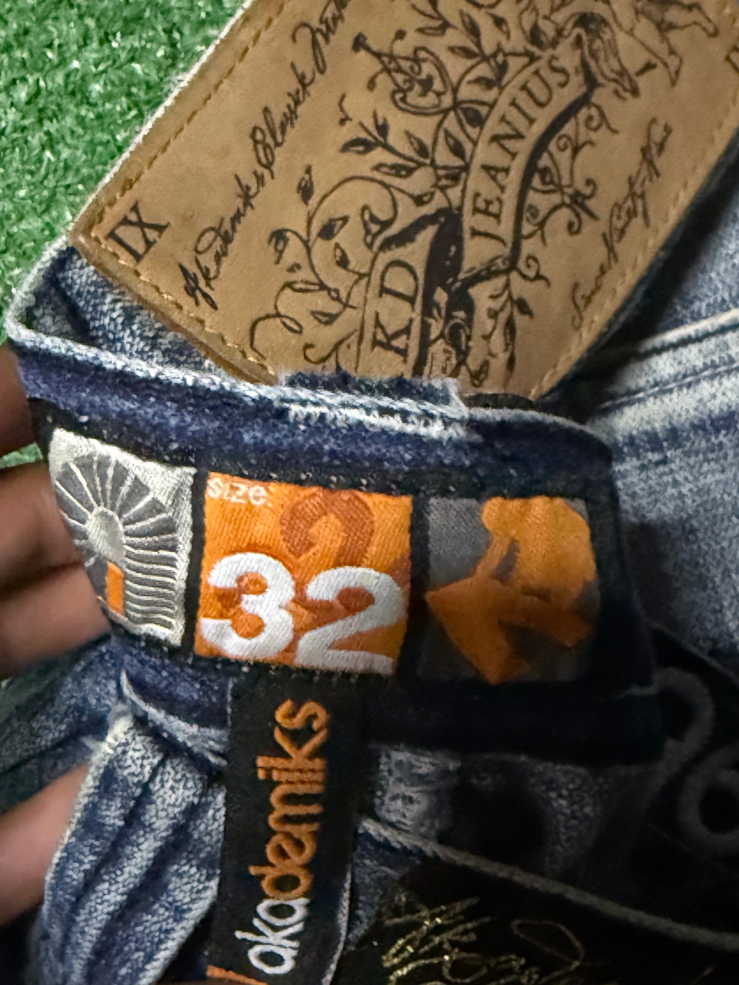 Vintage Akademiks Jeans