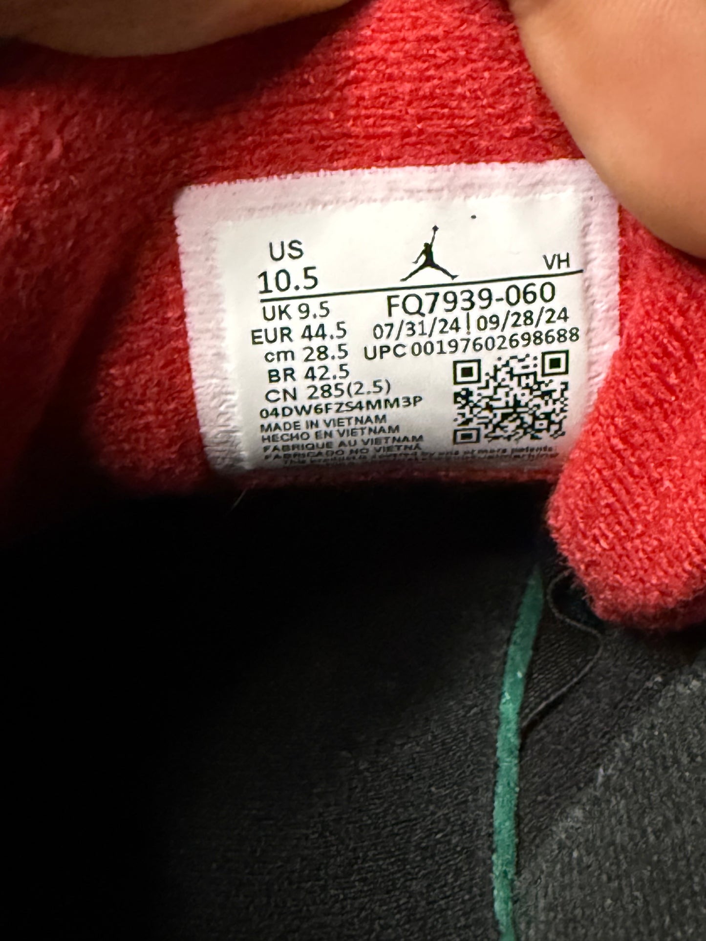 Jordan 4 RM Bred 10.5 Men/12 Women “Preowned”