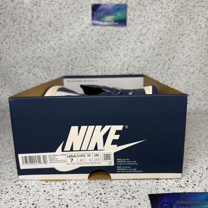 Jordan 1 Midnight Navy