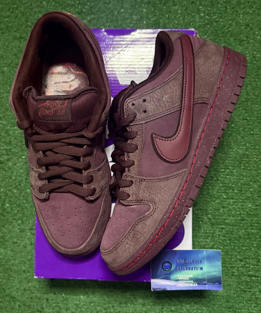 Nike Dunk SB Low Burgundy Crush 9 Men/10.5 Women “Preowned”