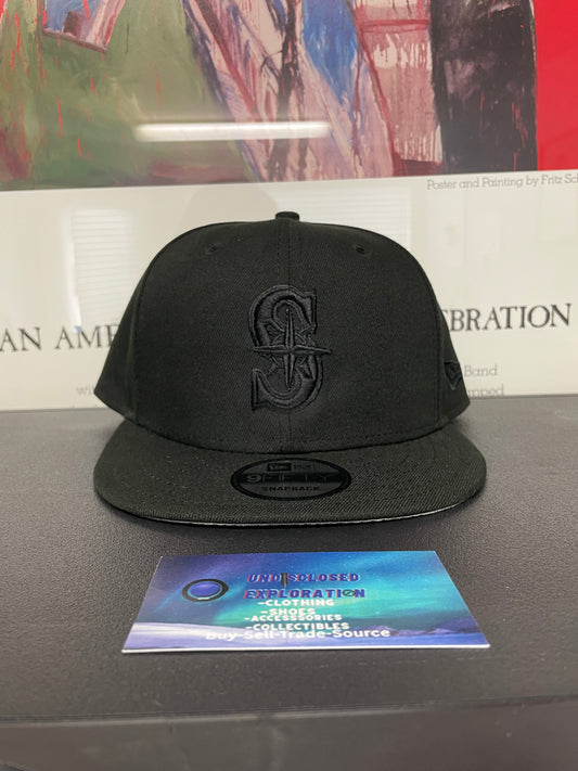Seattle Mariners black on black new era hat