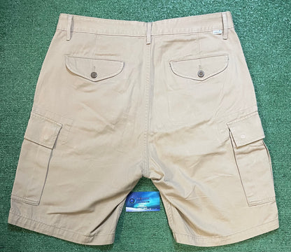 Levi beige cargo shorts