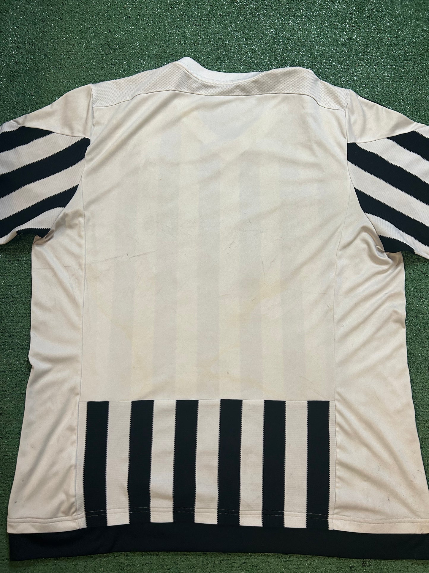 Adidas 2015-2016 Juventus home football soccer jersey