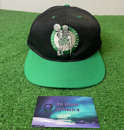 Vintage 1990s Boston Celtics embroidered hat