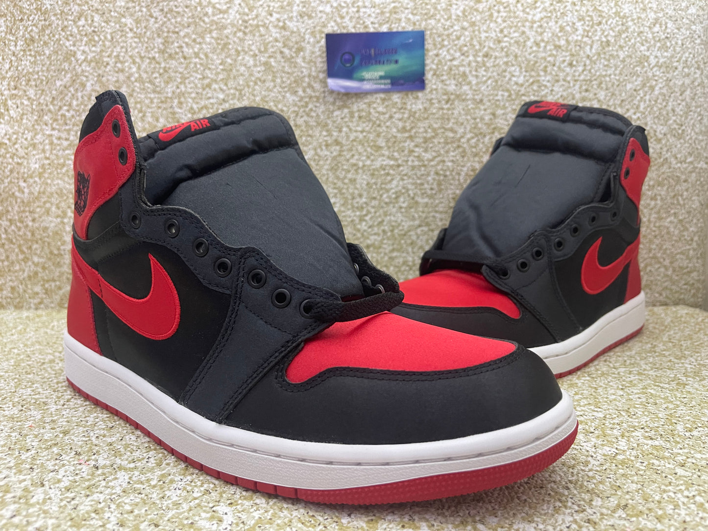 Jordan 1 Satin Bred