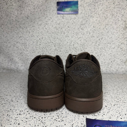 Jordan 1 Low Travis Scott Velvet 12 Men “Preowned”