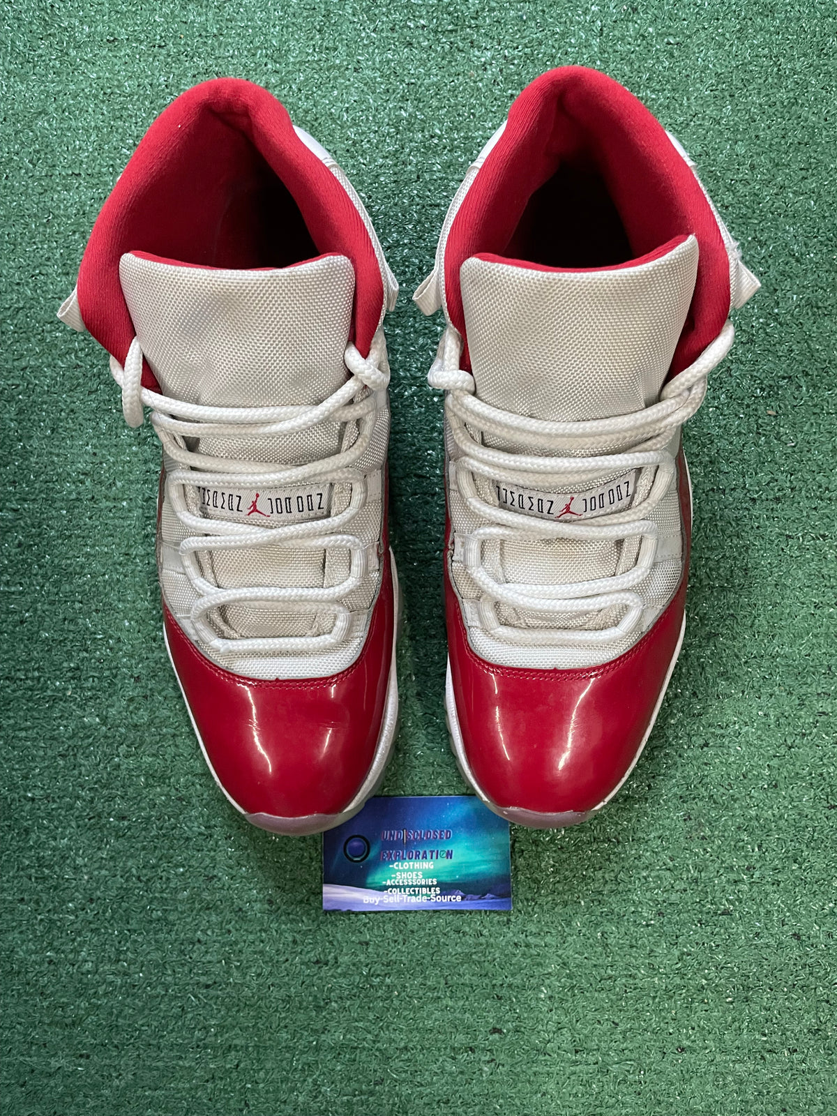 Air Jordan 11 cherry 2016 size 11men/12.5women