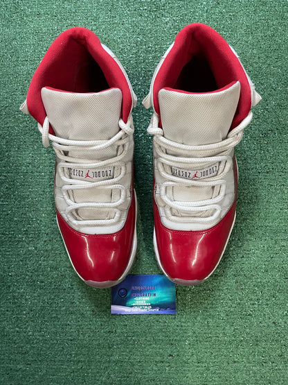 Air Jordan 11 cherry 2016 size 11men/12.5women