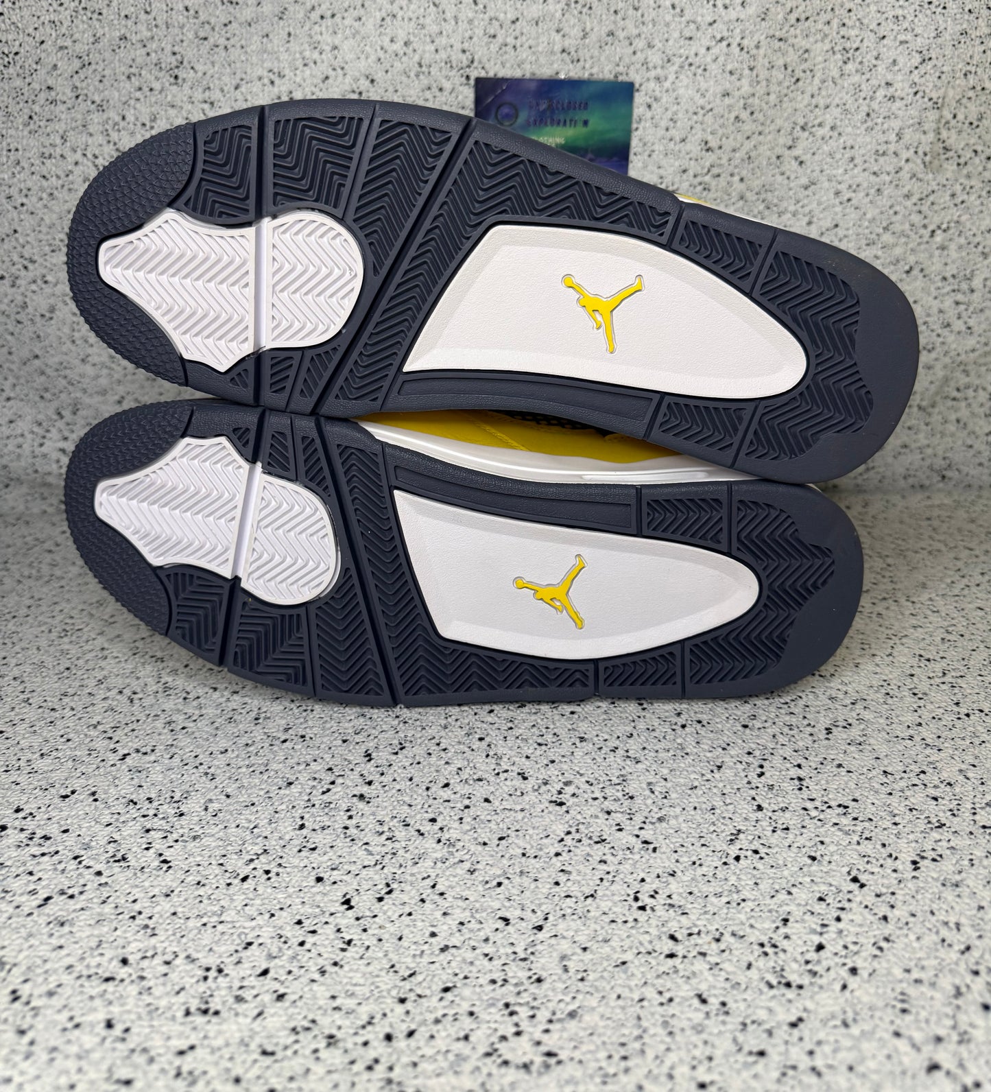 Jordan 4 Lightning