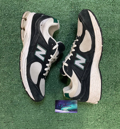New Balance 2002R black Marsh green size 11.5men/13women
