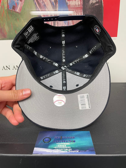 Seattle Mariners navy and white hat