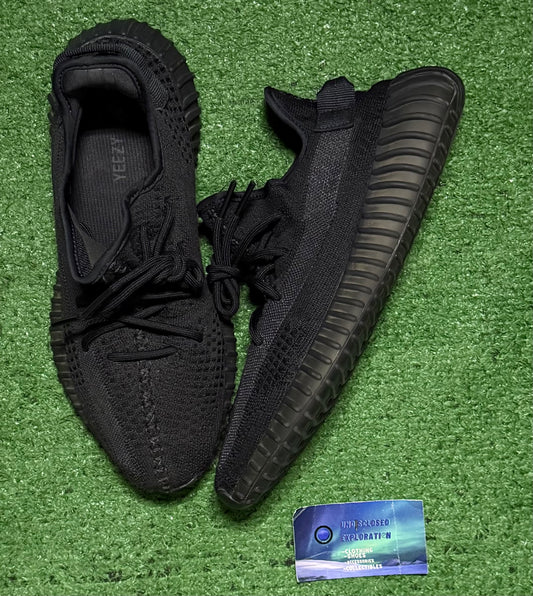 Adidas Yeezy 350 Onyx 10 Men/11.5 Women “Preowned”