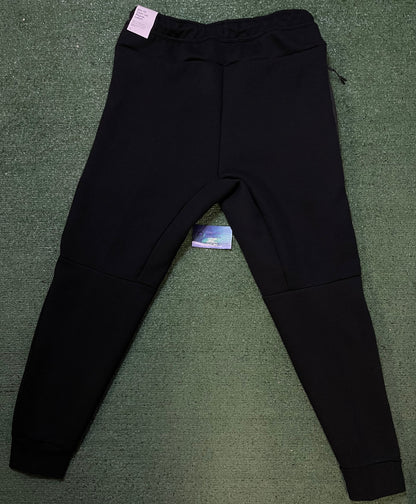 Nike tech fleece black sweatsuit