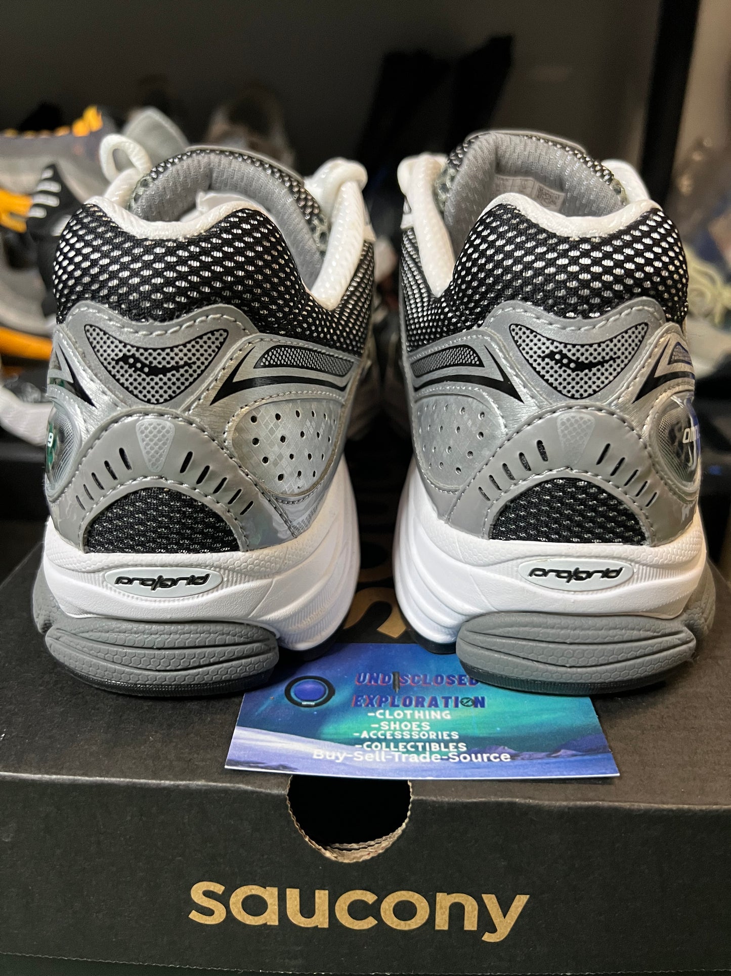 Saucony Progrid Omni 9 grey silver size 12men/13.5women