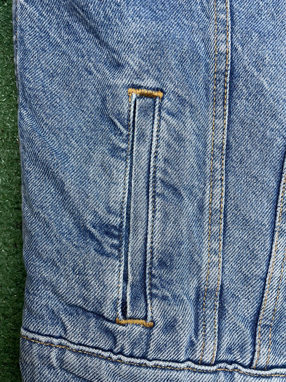 Vintage Levi sherpa Jean jacket